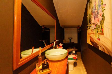 Casa à venda com 420m², 5 quartos e 6 vagasLavabo