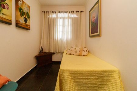 Casa à venda com 420m², 5 quartos e 6 vagasQuarto de Serviço