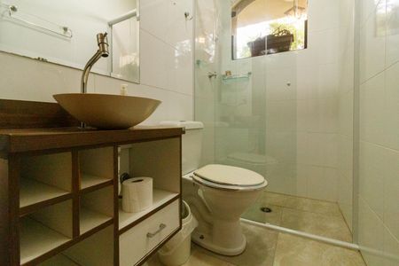 Casa à venda com 420m², 5 quartos e 6 vagasBanheiro Quarto de Serviço