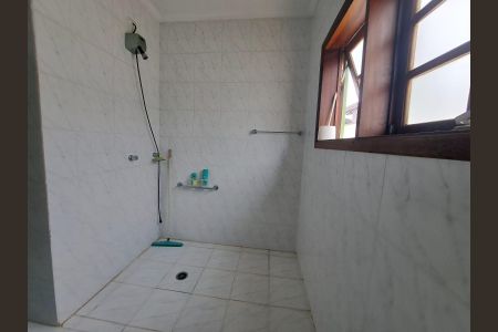 Casa à venda com 136m², 3 quartos e 2 vagas Casa à venda com 136m², 3 quartos e 2 vagasBanheiro