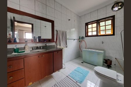 Casa à venda com 136m², 3 quartos e 2 vagas Casa à venda com 136m², 3 quartos e 2 vagasBanheiro da Suíte