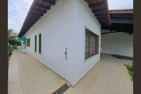 Casa à venda com 136m², 3 quartos e 2 vagas Casa à venda com 136m², 3 quartos e 2 vagasQuintal