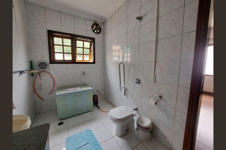 Casa à venda com 136m², 3 quartos e 2 vagas Casa à venda com 136m², 3 quartos e 2 vagasBanheiro da Suíte