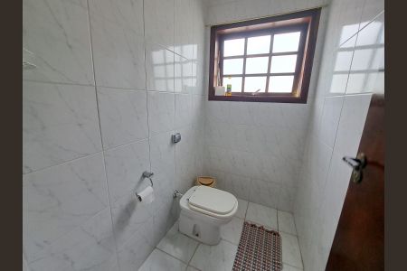 Casa à venda com 136m², 3 quartos e 2 vagas Casa à venda com 136m², 3 quartos e 2 vagasLavabo