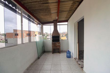 Varanda de casa à venda com 2 quartos, 400m² em Parque Industrial das Oliveiras, Taboão da Serra