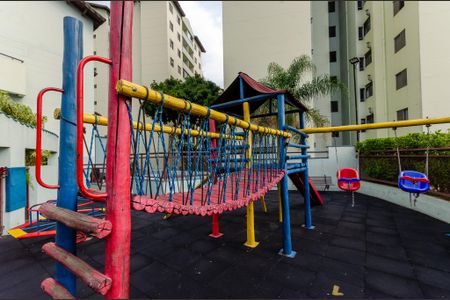 Apartamento à venda com 70m², 3 quartos e 1 vagaÁrea comum - Playground