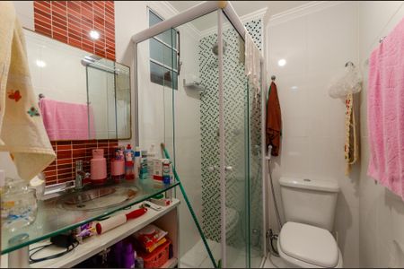 Apartamento à venda com 70m², 3 quartos e 1 vagaSuíte - Banheiro