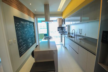 Apartamento à venda com 171m², 3 quartos e 4 vagas