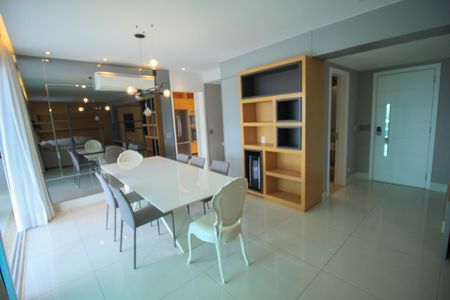 Apartamento à venda com 171m², 3 quartos e 4 vagas