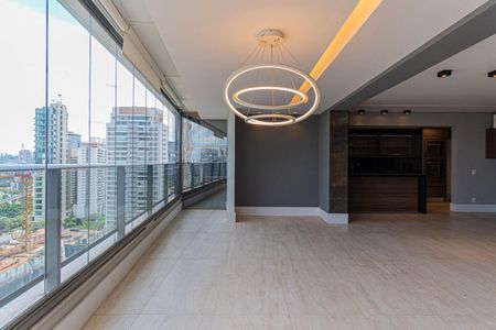 Apartamento à venda com 131m², 3 quartos e sem vaga