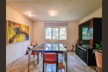 Casa à venda com 4 quartos, 390m² em Santo Amaro, São Paulo