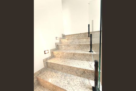 Casa à venda com 3 quartos, 120m² em Vila Frugoli, São Paulo