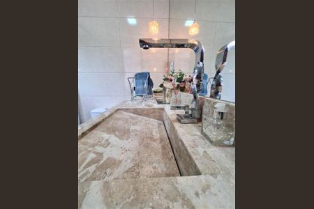 Casa à venda com 2 quartos, 125m² em Parque Maria Domitila, São Paulo