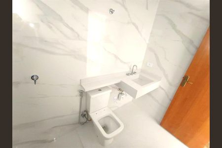 Casa à venda com 3 quartos, 150m² em Vila Domitila, São Paulo