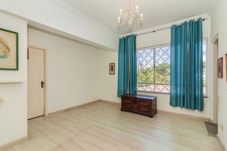 Casa à venda com 3 quartos, 300m² em Pacaembu, São Paulo