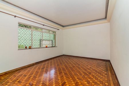 Casa à venda com 3 quartos, 300m² em Pacaembu, São Paulo