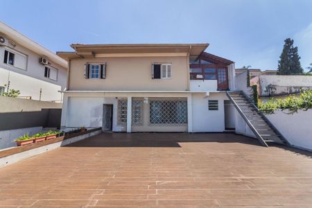 Casa à venda com 3 quartos, 300m² em Pacaembu, São Paulo