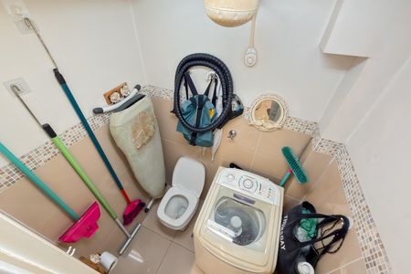 Apartamento à venda com 107m², 3 quartos e 1 vaga Apartamento à venda com 107m², 3 quartos e 1 vagaBanheiro de serviço