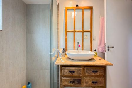 Apartamento à venda com 107m², 3 quartos e 1 vaga Apartamento à venda com 107m², 3 quartos e 1 vagaBanheiro da Suíte