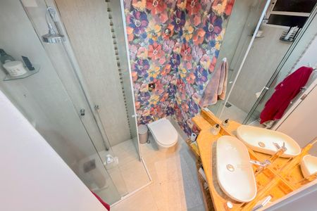 Apartamento à venda com 107m², 3 quartos e 1 vaga Apartamento à venda com 107m², 3 quartos e 1 vagaBanheiro Corredor