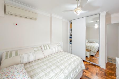 Apartamento à venda com 107m², 3 quartos e 1 vaga Apartamento à venda com 107m², 3 quartos e 1 vagaQuarto 1