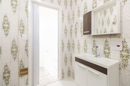 Apartamento para alugar com 90m², 2 quartos e sem vaga Apartamento para alugar com 90m², 2 quartos e sem vagaBanheiro Social