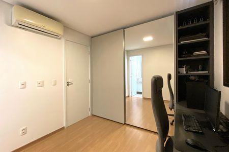 Apartamento à venda com 90m², 2 quartos e 2 vagasSuite 2