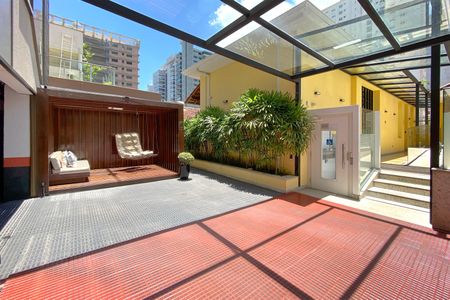 Apartamento à venda com 90m², 2 quartos e 2 vagasÁrea comum - Entrada