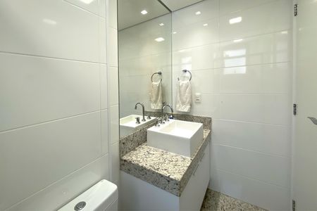 Apartamento à venda com 90m², 2 quartos e 2 vagasBanheiro da Suíte 2