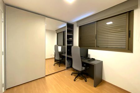 Apartamento à venda com 90m², 2 quartos e 2 vagasSuite 2