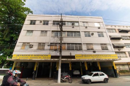 Apartamento à venda com 60m², 3 quartos e sem vaga Apartamento à venda com 60m², 3 quartos e sem vagaFachada