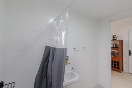 Studio para alugar com 27m², 1 quarto e sem vaga Studio para alugar com 27m², 1 quarto e sem vagaBanheiro