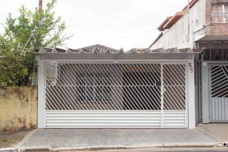 Casa à venda com 135m², 3 quartos e 3 vagas Casa à venda com 135m², 3 quartos e 3 vagasFachada