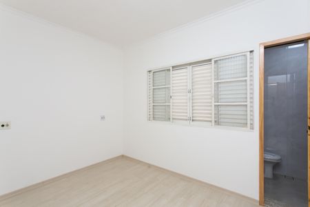 Casa à venda com 135m², 3 quartos e 3 vagas Casa à venda com 135m², 3 quartos e 3 vagasSuíte