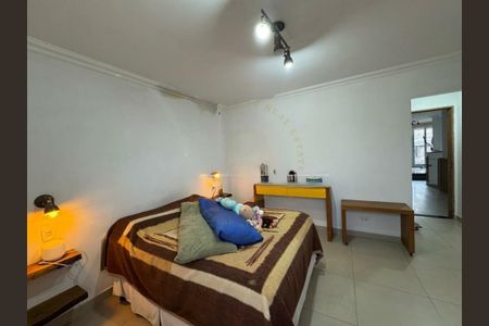 Casa à venda com 4 quartos, 290m² em Jardim Prudência, São Paulo