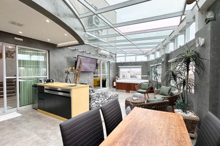 Apartamento à venda com 290m², 2 quartos e 3 vagasSacada da Sala