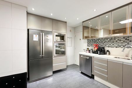 Apartamento à venda com 290m², 2 quartos e 3 vagasCozinha