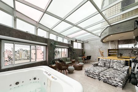 Apartamento à venda com 290m², 2 quartos e 3 vagasSacada da Sala