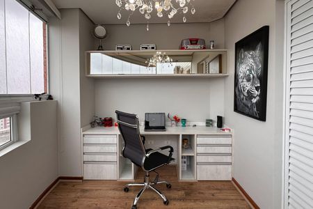 Apartamento à venda com 290m², 2 quartos e 3 vagasEscritório