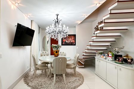 Apartamento à venda com 290m², 2 quartos e 3 vagasSala