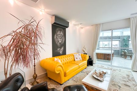 Apartamento à venda com 290m², 2 quartos e 3 vagasSala