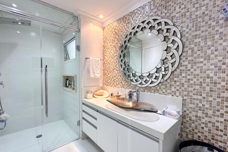 Apartamento à venda com 290m², 2 quartos e 3 vagasBanheiro da Suíte 2