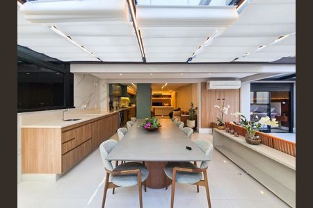 Apartamento à venda com 2 quartos, 136m² em Pacaembu, São Paulo