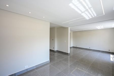 Casa de condomínio à venda com 300m², 3 quartos e 2 vagasSala