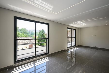 Casa de condomínio à venda com 300m², 3 quartos e 2 vagasSala