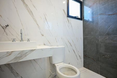 Casa de condomínio à venda com 300m², 3 quartos e 2 vagasBanheiro Suíte