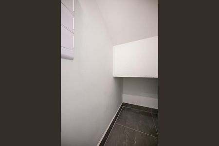 Casa de condomínio à venda com 300m², 3 quartos e 2 vagasDepósito