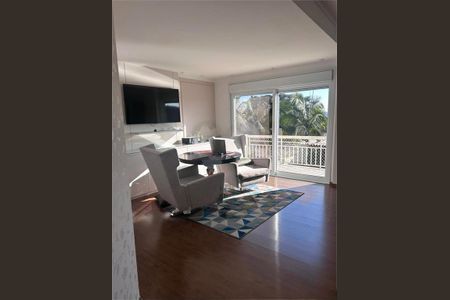 Casa à venda com 4 quartos, 350m² em Interlagos, São Paulo