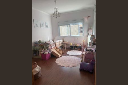 Casa à venda com 4 quartos, 350m² em Interlagos, São Paulo