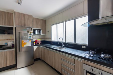 Casa à venda com 148m², 3 quartos e 2 vagas Casa à venda com 148m², 3 quartos e 2 vagasCozinha